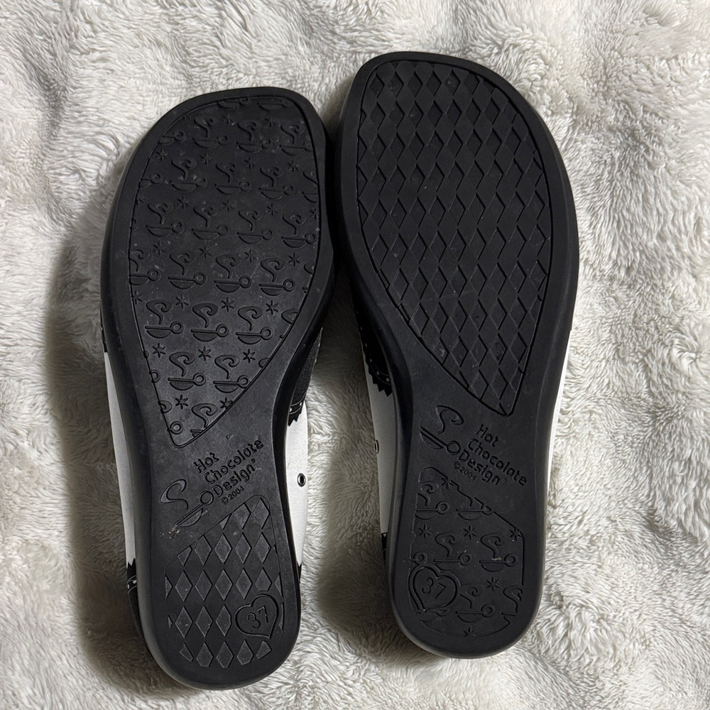Hot Chocolate Black and White Mary Jane Flats - Picture 5 of 6